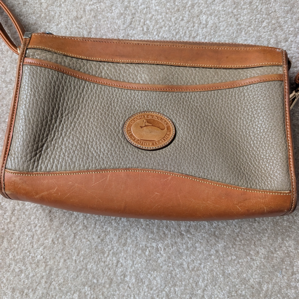 Vintage Dooney and Bourke Purse - Picture 2 of 14